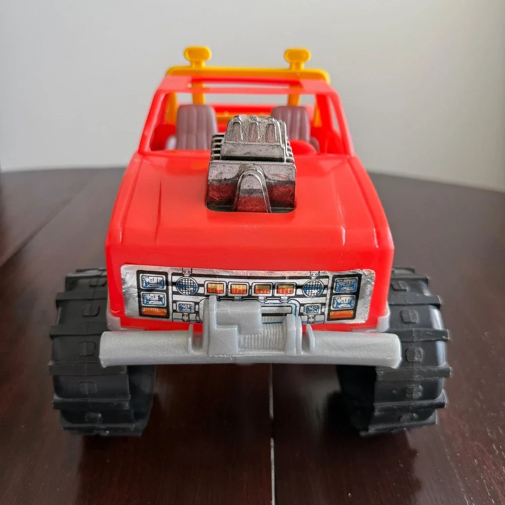 Vintage 1980 Yellow‎ Jeep Buggy Toy Car #44 Goodyear Wrangler